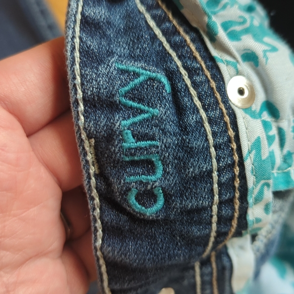 Maurices "Curvy" Jeans - Picture 6 of 10